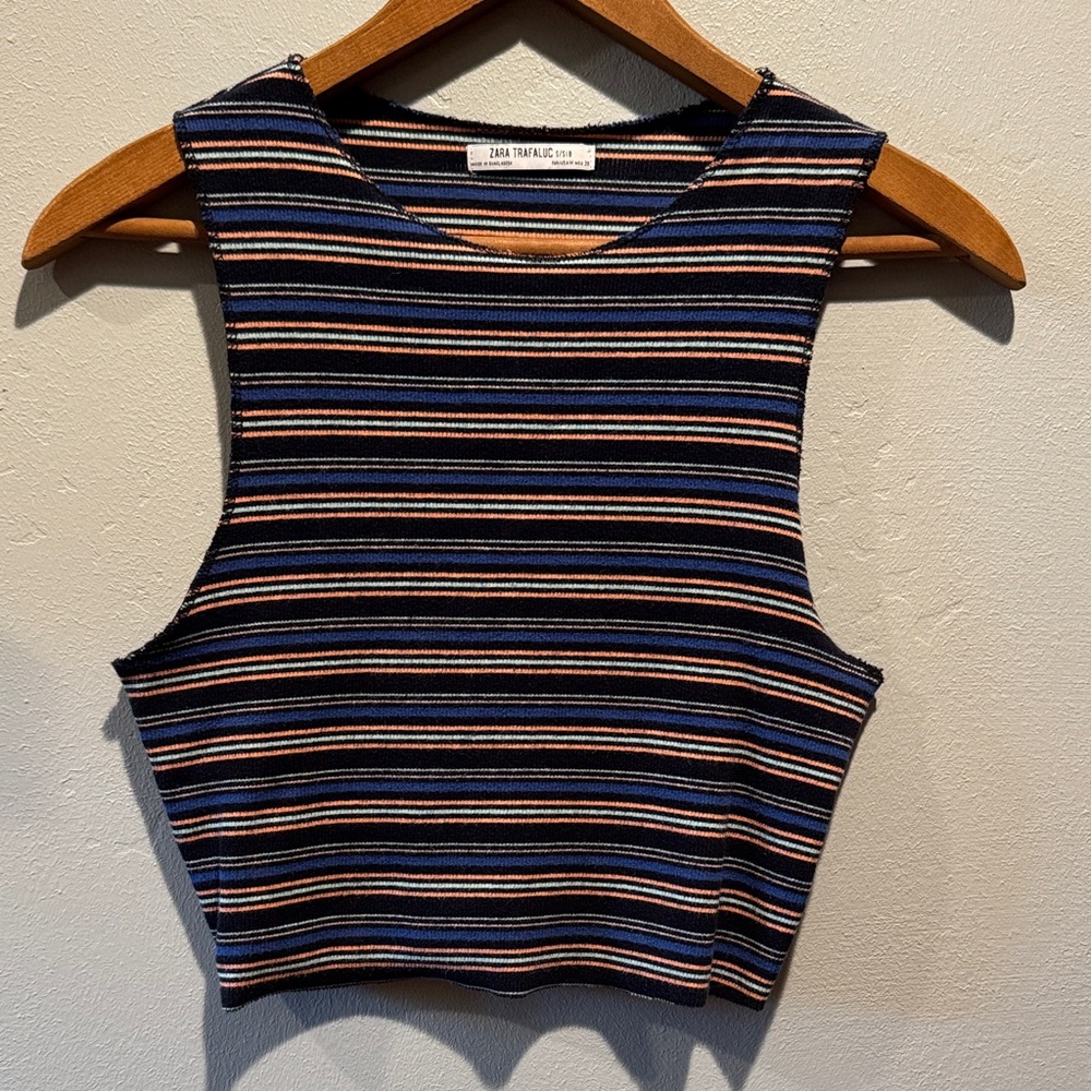 Zara Trafaluc Women's Black Color Striped Ribbed Crop Cropped Layering Tank Top